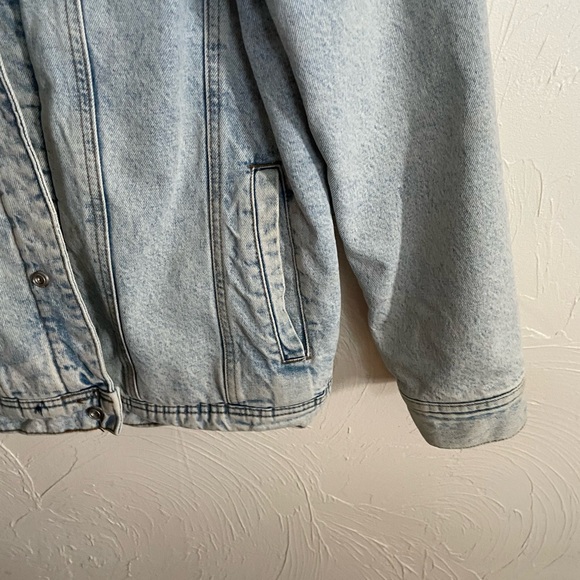 Pull and Bear Denim jacket - Picture 3 of 7